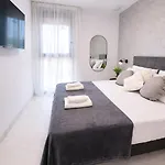 아파트 Sunset Cliffs 3 Bedrooms 베니돔