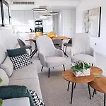 Sunset Cliffs 3 Bedrooms 아파트 *