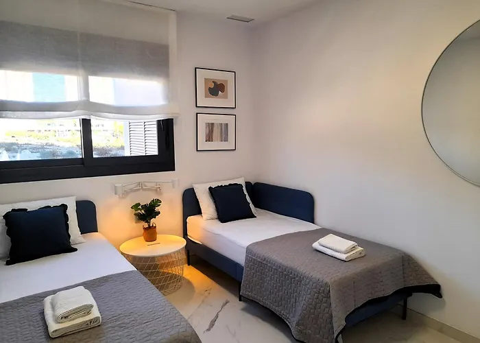 Sunset Cliffs 3 Bedrooms *