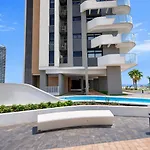 Sunset Cliffs 3 Bedrooms *